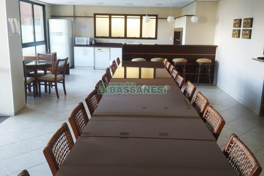 Apto Mobiliado com 110m², 3 dormitórios, 2 vagas, no bairro Pio X em Caxias do Sul para Alugar