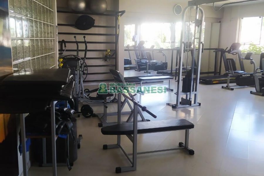 Apto Mobiliado com 110m², 3 dormitórios, 2 vagas, no bairro Pio X em Caxias do Sul para Alugar