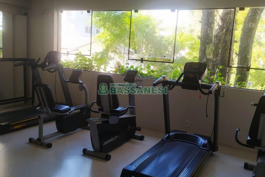 Apto Mobiliado com 110m², 3 dormitórios, 2 vagas, no bairro Pio X em Caxias do Sul para Alugar