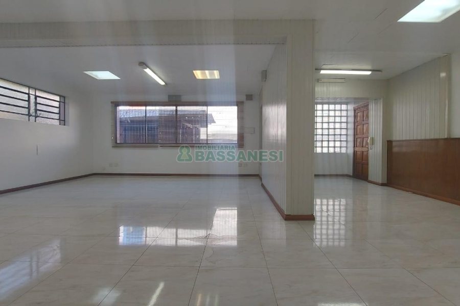 Loja com 80m², no bairro Lourdes em Caxias do Sul para Alugar