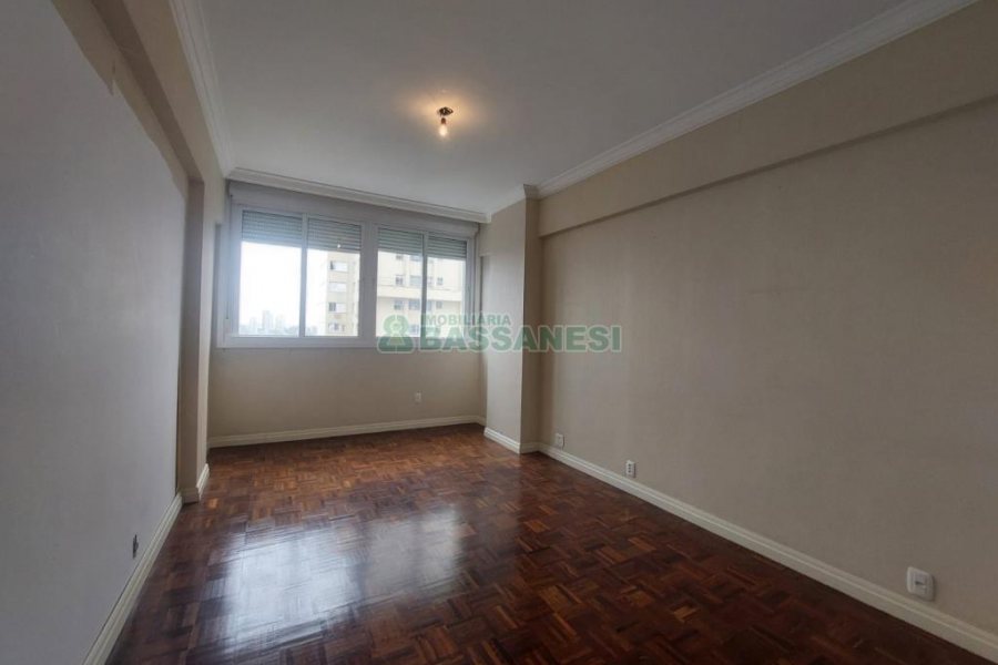 Apartamento com 150m², 3 dormitórios, 1 vaga, no bairro Centro em Caxias do Sul para Comprar
