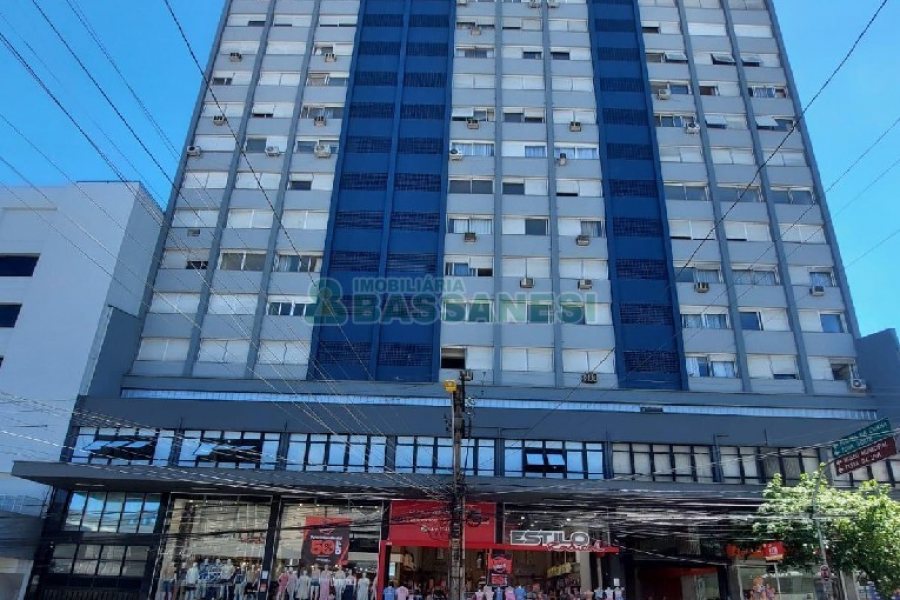 Apartamento com 150m², 3 dormitórios, 1 vaga, no bairro Centro em Caxias do Sul para Alugar ou Comprar