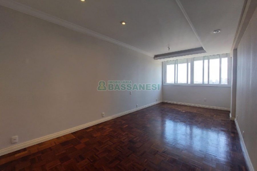 Apartamento com 150m², 3 dormitórios, 1 vaga, no bairro Centro em Caxias do Sul para Alugar ou Comprar