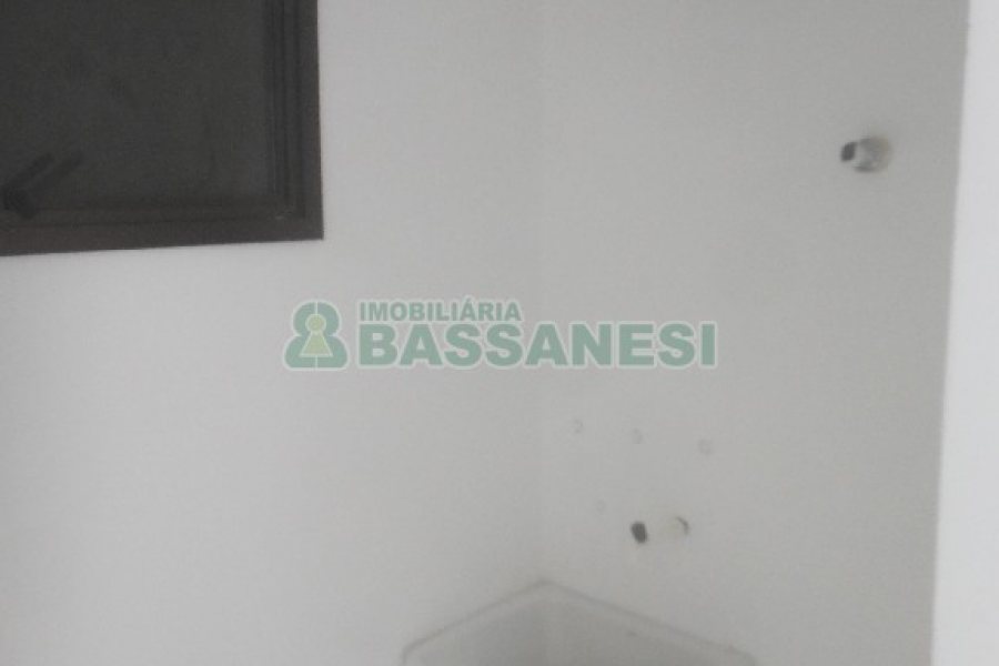 Apartamento com 35m², 1 dormitório, no bairro Centro em Caxias do Sul para Alugar