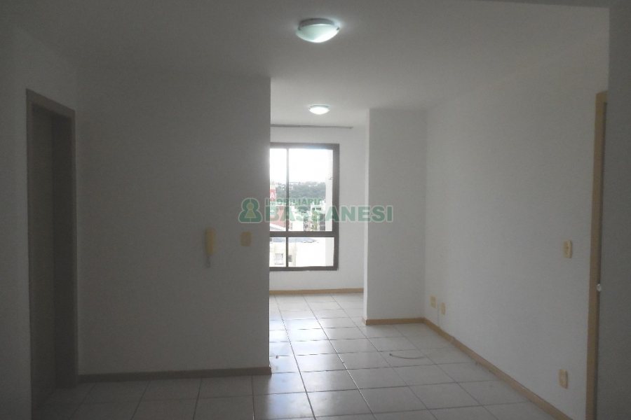 Apartamento com 35m², 1 dormitório, no bairro Centro em Caxias do Sul para Alugar