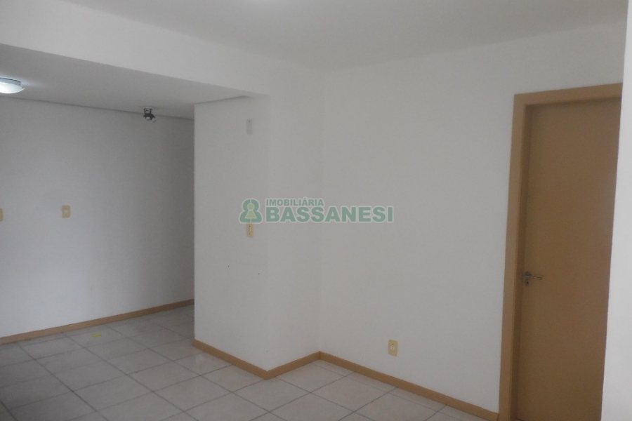 Apartamento com 35m², 1 dormitório, no bairro Centro em Caxias do Sul para Alugar