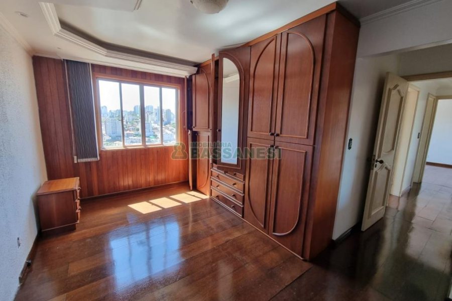 Apto/Cobertura com 207m², 3 dormitórios, 2 vagas, no bairro Rio Branco em Caxias do Sul para Comprar