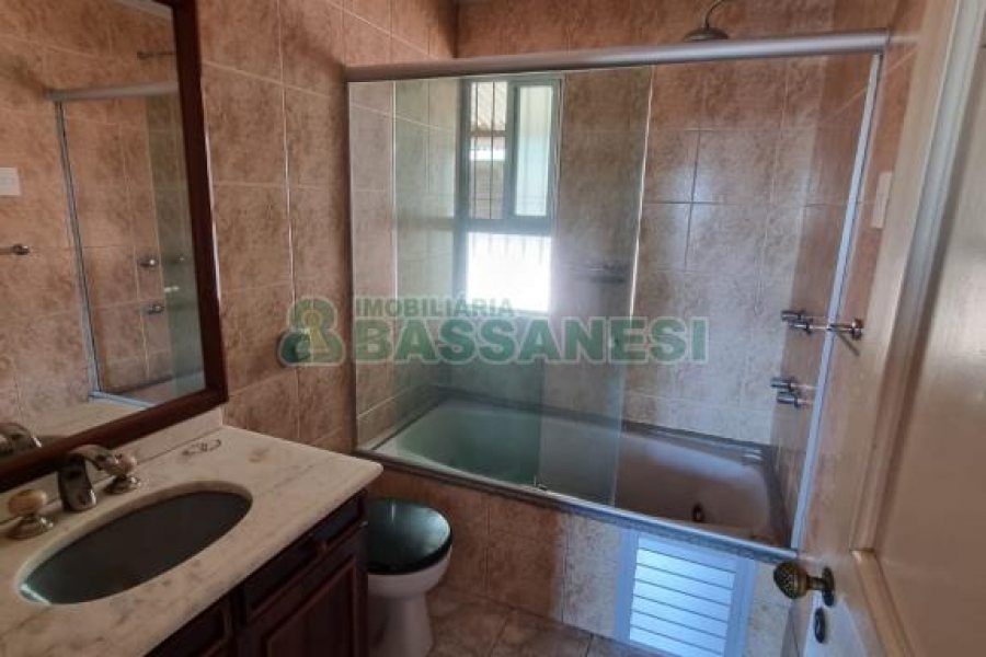 Apto/Cobertura com 207m², 3 dormitórios, 2 vagas, no bairro Rio Branco em Caxias do Sul para Comprar