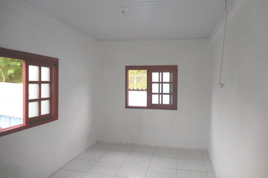 Casa com 99m², 3 dormitórios, 1 vaga, no bairro Rio Branco em Caxias do Sul para Comprar