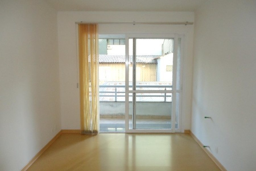 Apartamento com 80m², 2 dormitórios, no bairro Centro em Caxias do Sul para Alugar