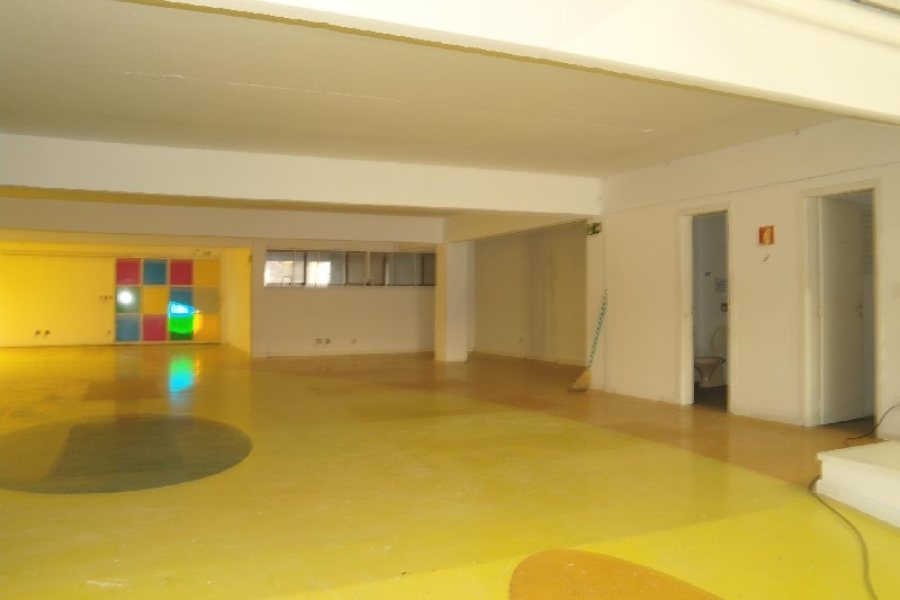 Loja com 852m², 4 vagas, no bairro São Pelegrino em Caxias do Sul para Alugar