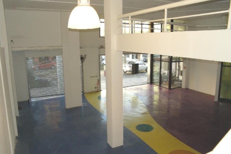 Loja com 852m², 4 vagas, no bairro São Pelegrino em Caxias do Sul para Alugar