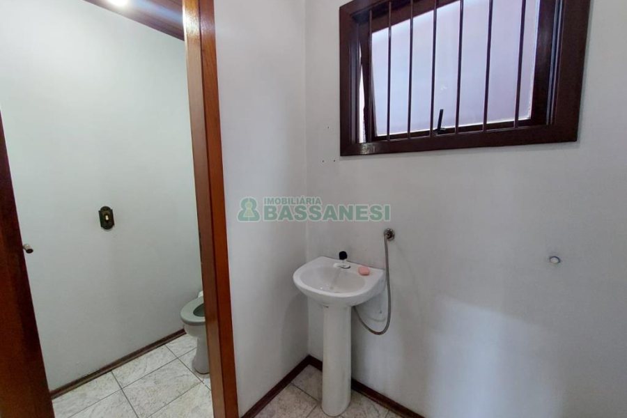 Loja Mobiliada com 153m², no bairro São Ciro em Caxias do Sul para Alugar