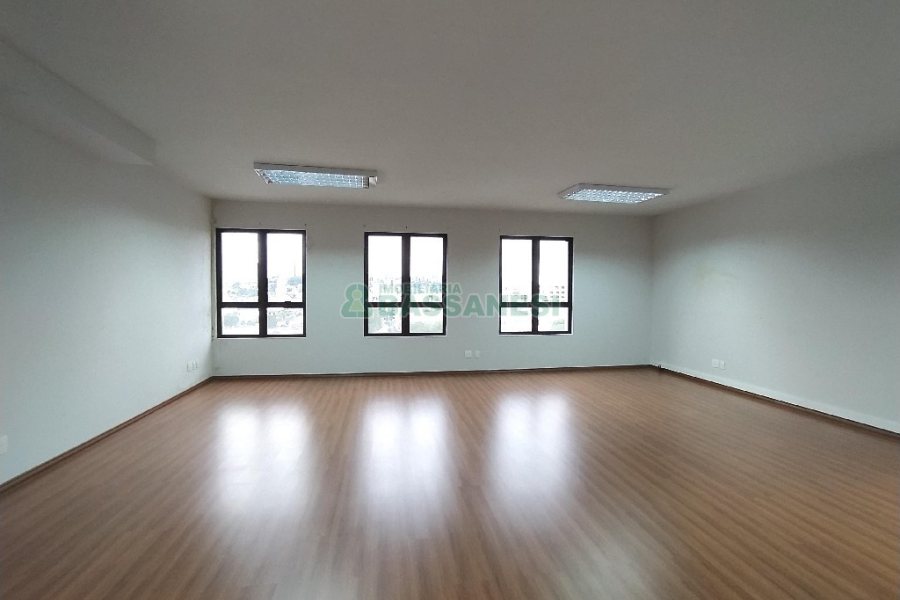 Predio com 1350m², 35 vagas, no bairro Santa Catarina em Caxias do Sul para Alugar