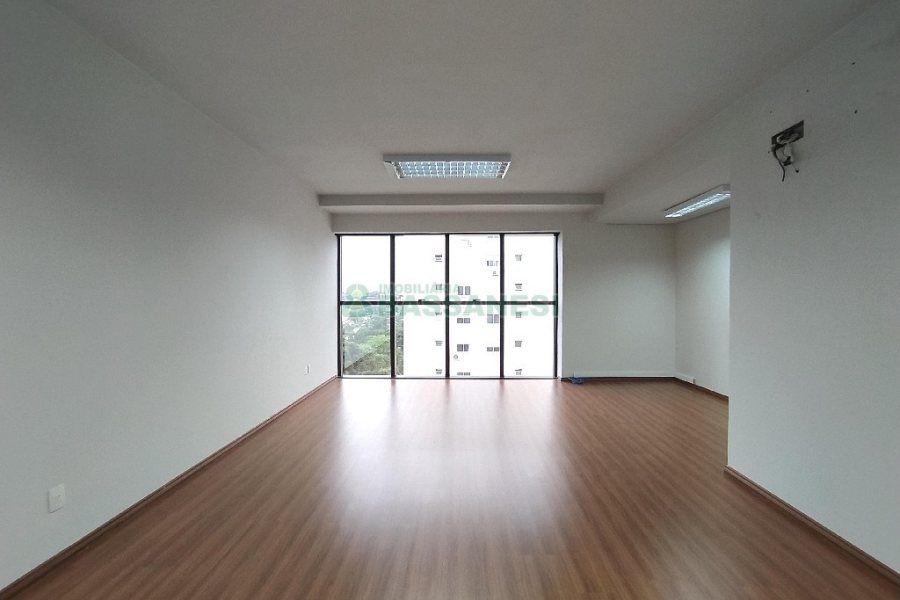 Predio com 1350m², 35 vagas, no bairro Santa Catarina em Caxias do Sul para Alugar