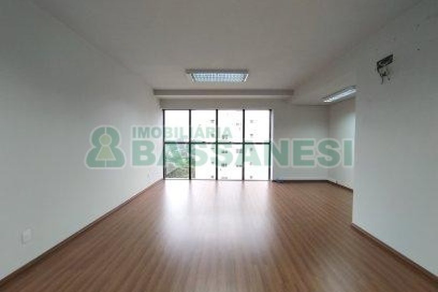 Predio com 1350m², 35 vagas, no bairro Santa Catarina em Caxias do Sul para Alugar