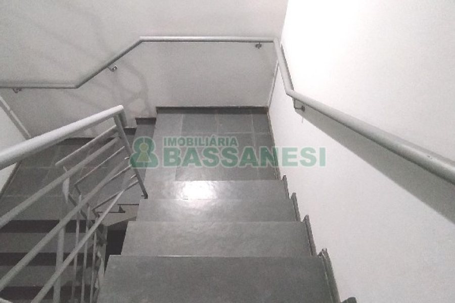 Predio com 1350m², 35 vagas, no bairro Santa Catarina em Caxias do Sul para Alugar