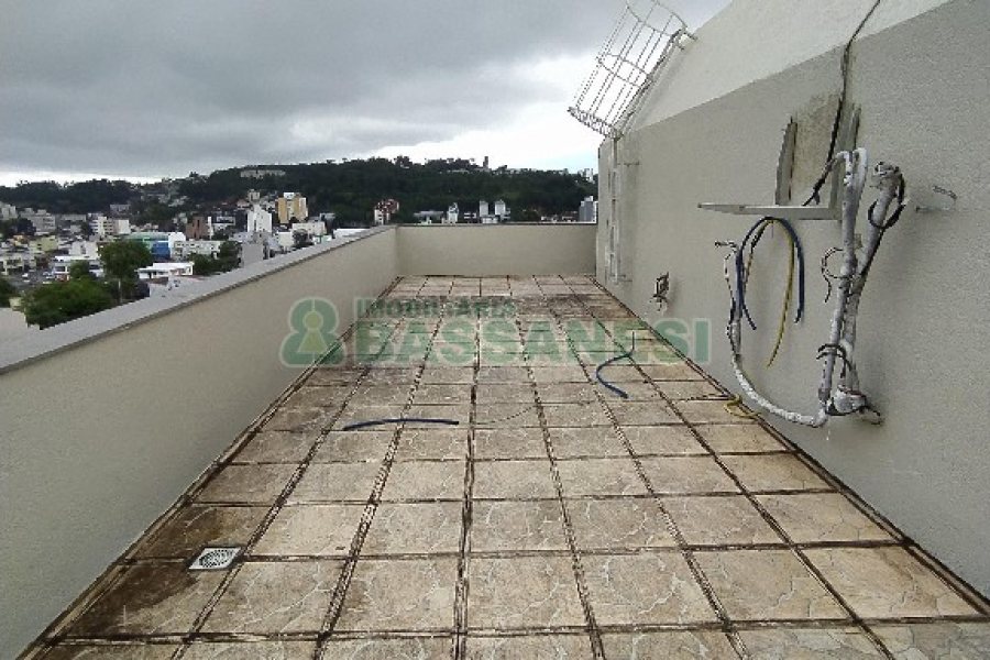 Predio com 1350m², 35 vagas, no bairro Santa Catarina em Caxias do Sul para Alugar