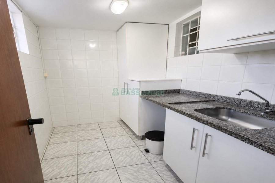 Loja com 252m², no bairro Cinqüentenário em Caxias do Sul para Alugar
