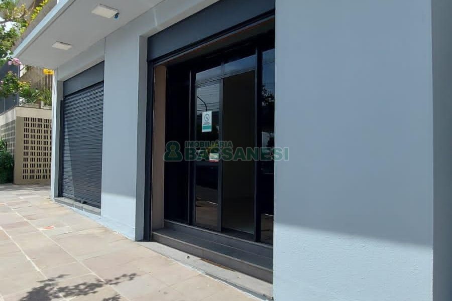 Loja com 356m², 2 vagas, no bairro São Pelegrino em Caxias do Sul para Comprar