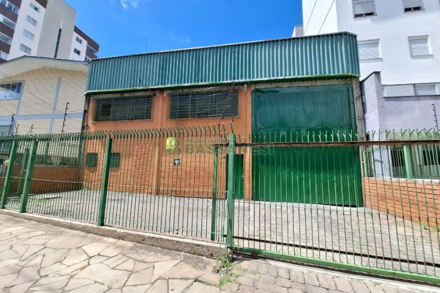 Pavilhão com 330m², no bairro Desvio Rizzo em Caxias do Sul para Alugar