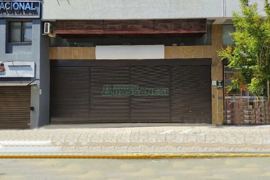 Loja com 200m², 4 vagas, no bairro Lourdes em Caxias do Sul para Alugar