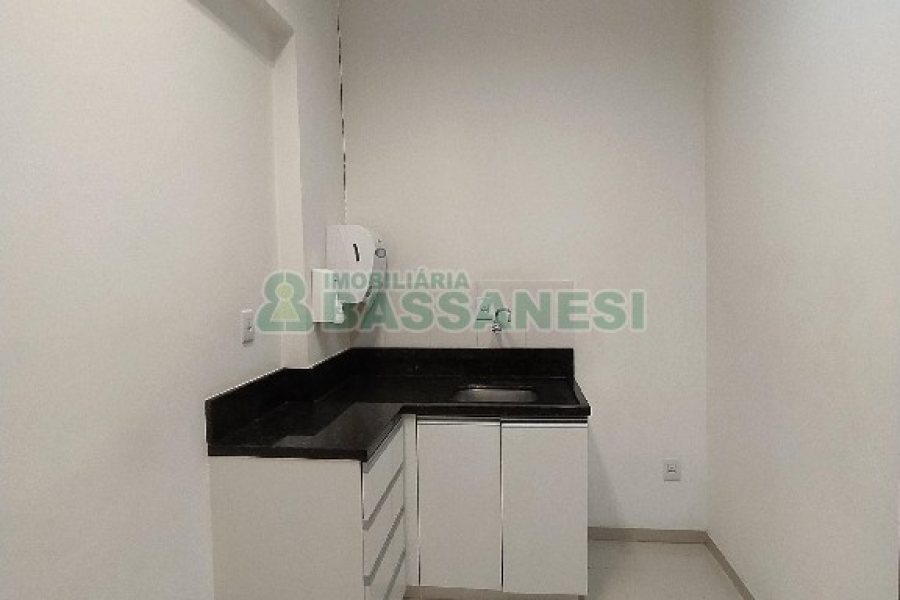 Loja com 200m², 4 vagas, no bairro Lourdes em Caxias do Sul para Alugar