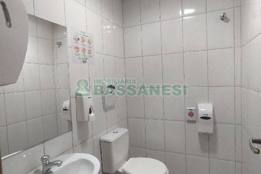 Loja com 200m², 4 vagas, no bairro Lourdes em Caxias do Sul para Alugar