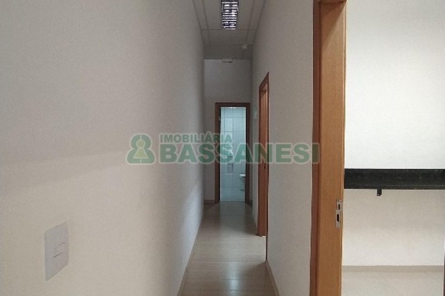 Loja com 200m², 4 vagas, no bairro Lourdes em Caxias do Sul para Alugar