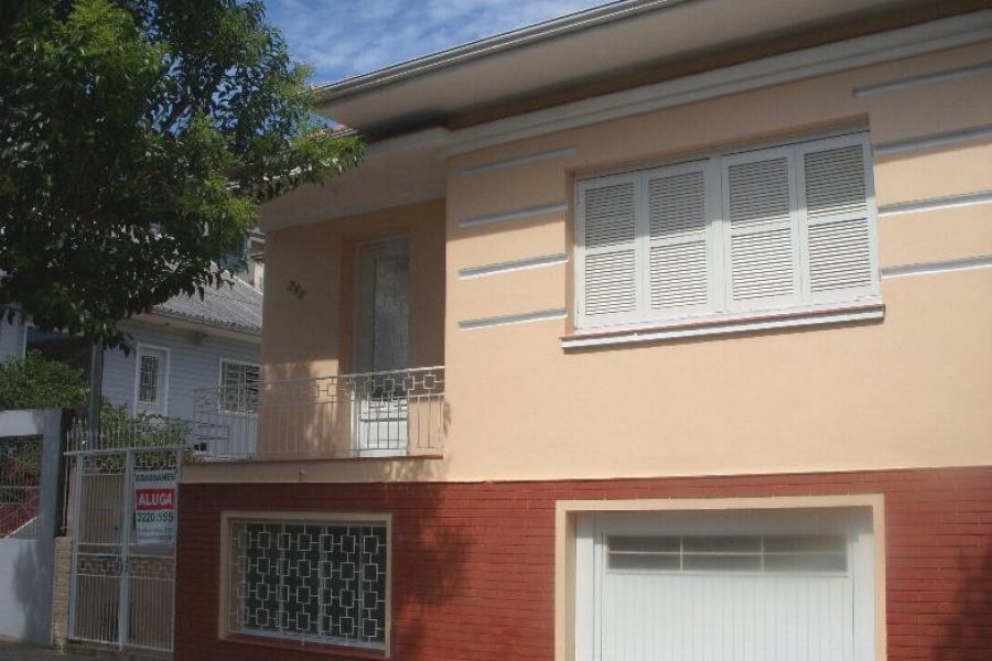 Casa Comercial, 3 dormitórios, 1 vaga, no bairro Centro em Caxias do Sul para Alugar