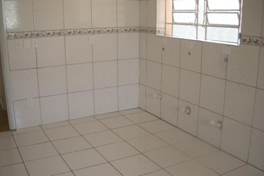 Casa Comercial, 3 dormitórios, 1 vaga, no bairro Centro em Caxias do Sul para Alugar