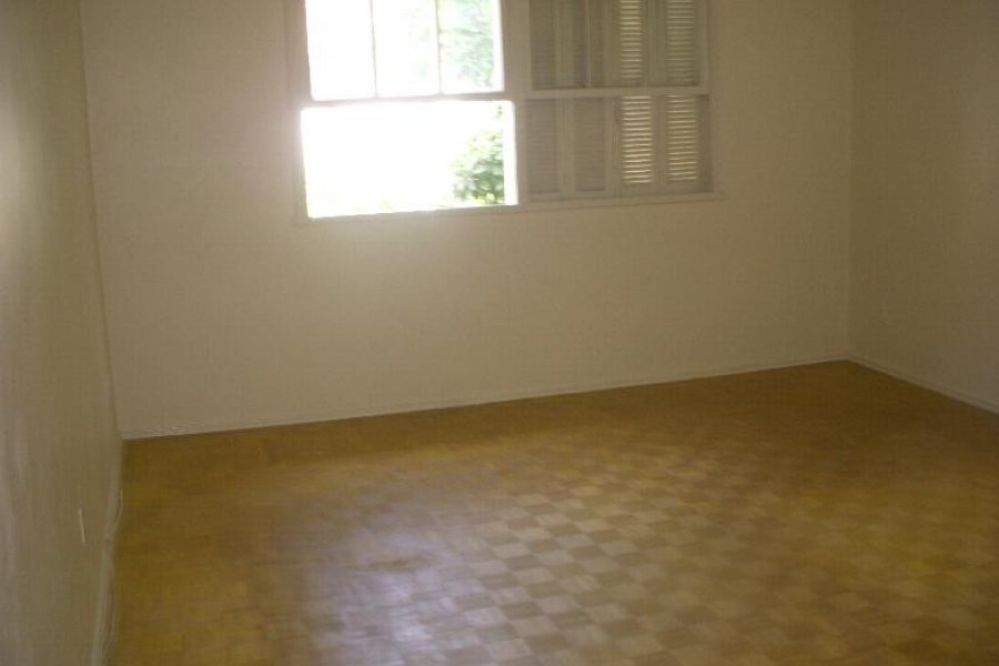 Casa Comercial, 3 dormitórios, 1 vaga, no bairro Centro em Caxias do Sul para Alugar