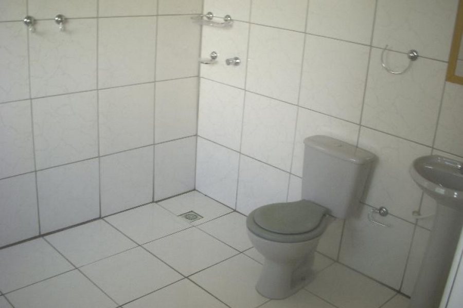 Casa Comercial, 3 dormitórios, 1 vaga, no bairro Centro em Caxias do Sul para Alugar