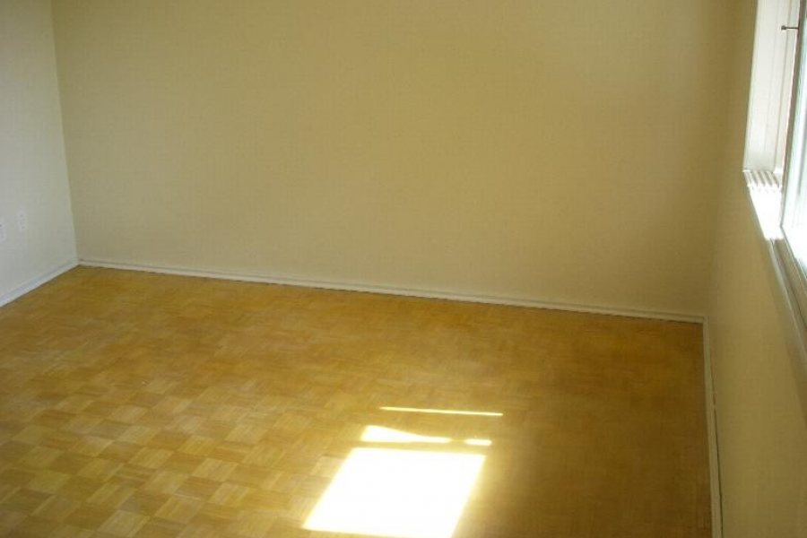 Casa Comercial, 3 dormitórios, 1 vaga, no bairro Centro em Caxias do Sul para Alugar