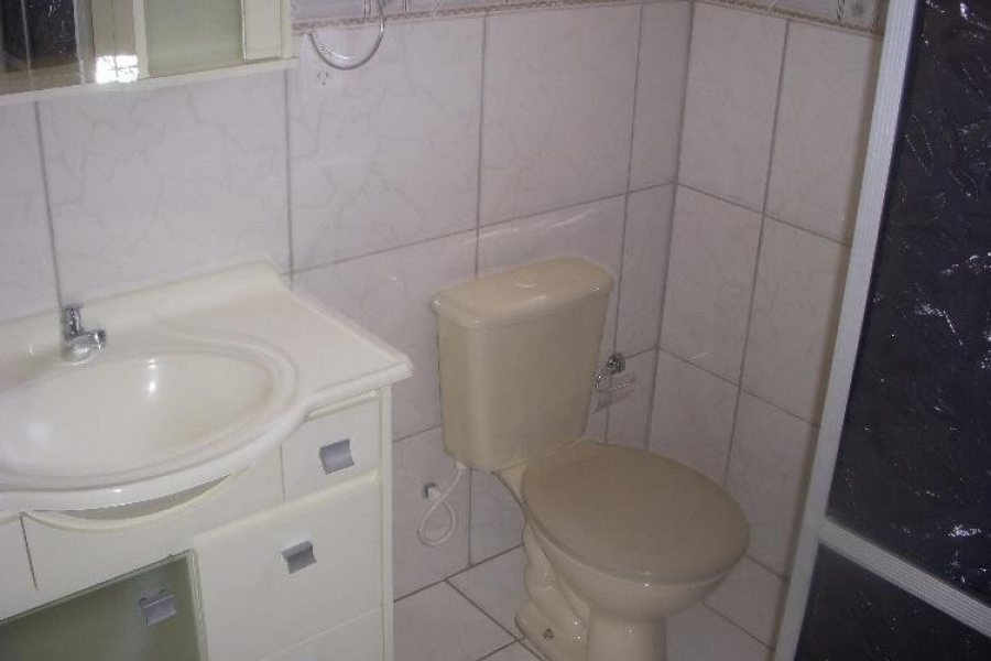 Casa Comercial, 3 dormitórios, 1 vaga, no bairro Centro em Caxias do Sul para Alugar