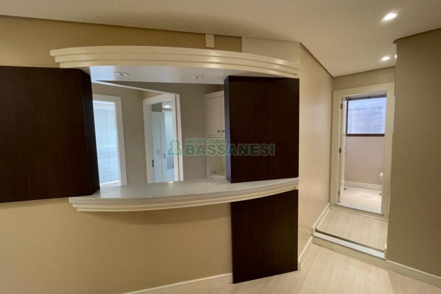 Sala com 84m², no bairro Centro em Caxias do Sul para Comprar