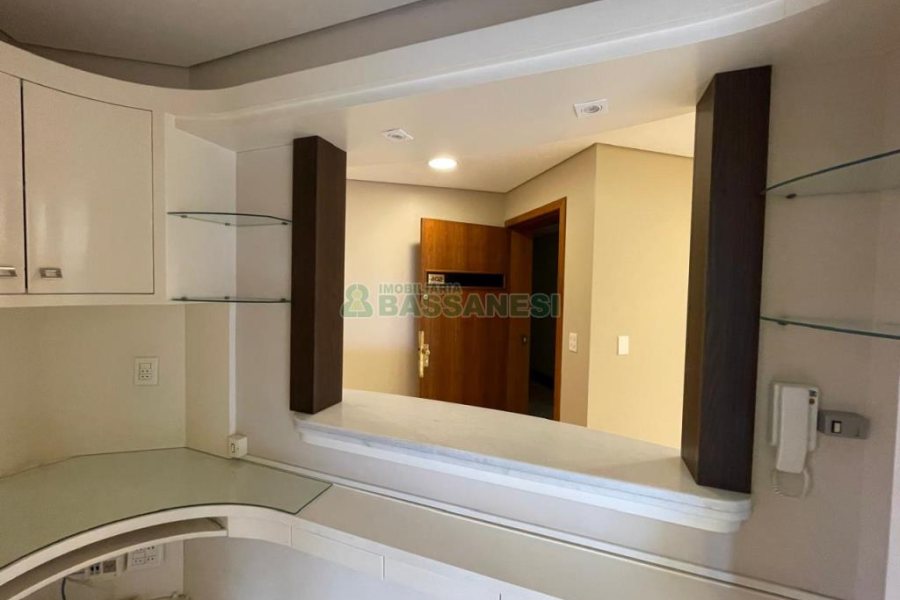Sala com 84m², no bairro Centro em Caxias do Sul para Comprar