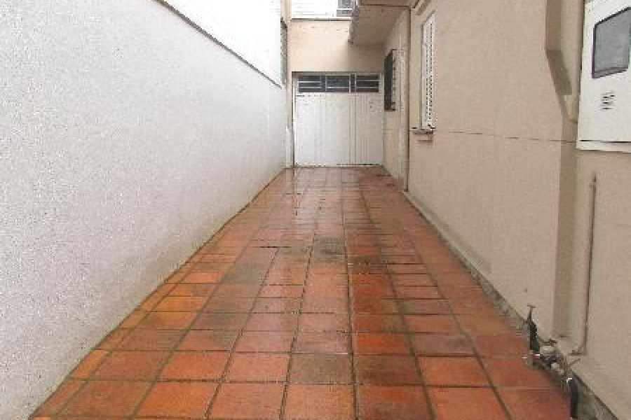 Casa Comercial com 300m², 3 dormitórios, 3 vagas, no bairro Centro em Caxias do Sul para Comprar
