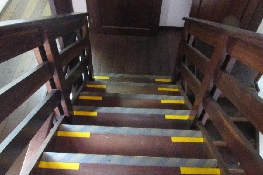 Casa Comercial com 300m², 3 dormitórios, 3 vagas, no bairro Centro em Caxias do Sul para Comprar