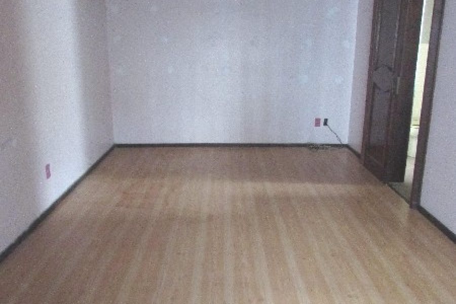 Casa Comercial com 300m², 3 dormitórios, 3 vagas, no bairro Centro em Caxias do Sul para Comprar