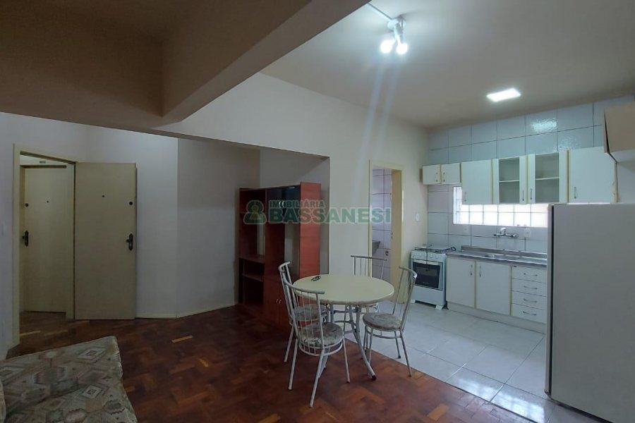 Apto Mobiliado com 35m², 1 dormitório, no bairro Centro em Caxias do Sul para Alugar