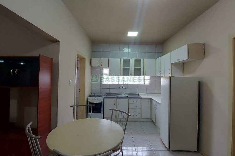 Apto Mobiliado com 35m², 1 dormitório, no bairro Centro em Caxias do Sul para Alugar