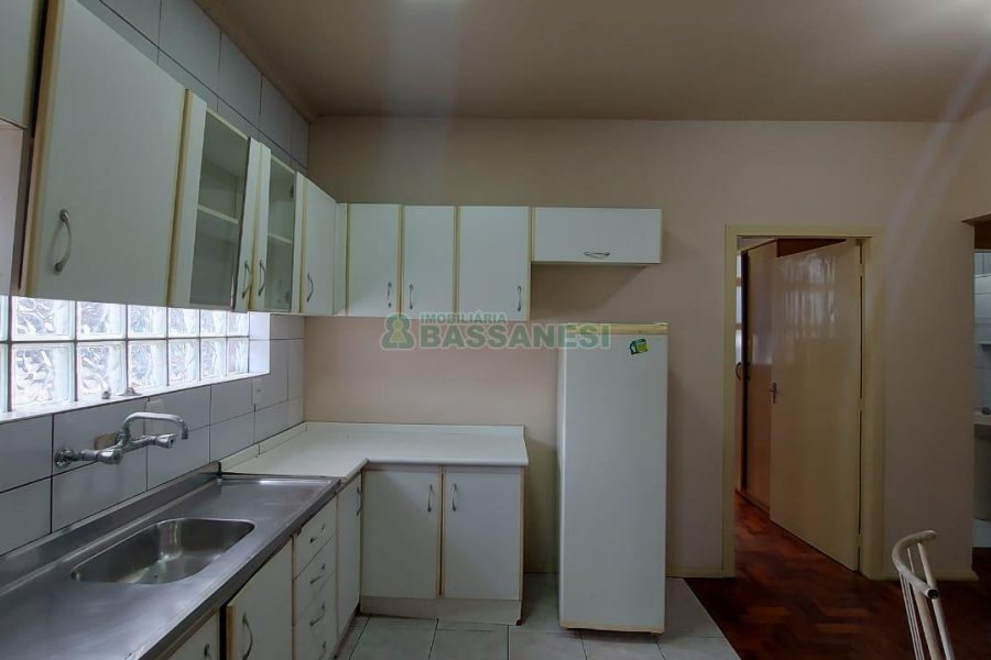 Apto Mobiliado com 35m², 1 dormitório, no bairro Centro em Caxias do Sul para Alugar