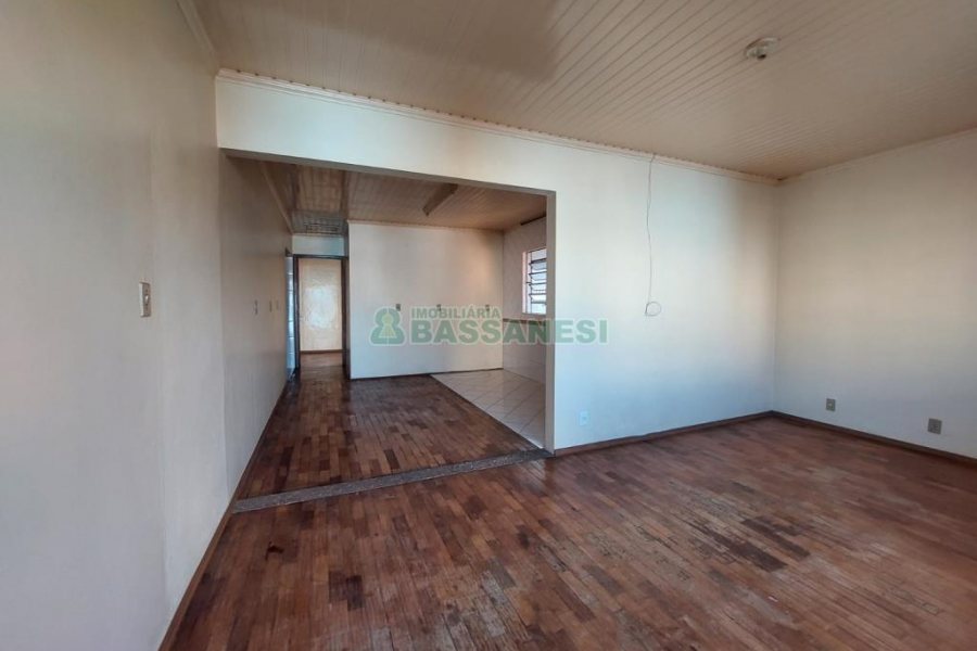 Casa com 54m², 1 dormitório, no bairro Rio Branco em Caxias do Sul para Alugar