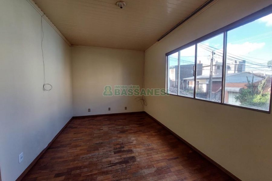 Casa com 54m², 1 dormitório, no bairro Rio Branco em Caxias do Sul para Alugar