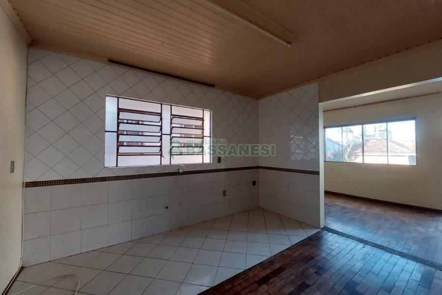 Casa com 54m², 1 dormitório, no bairro Rio Branco em Caxias do Sul para Alugar