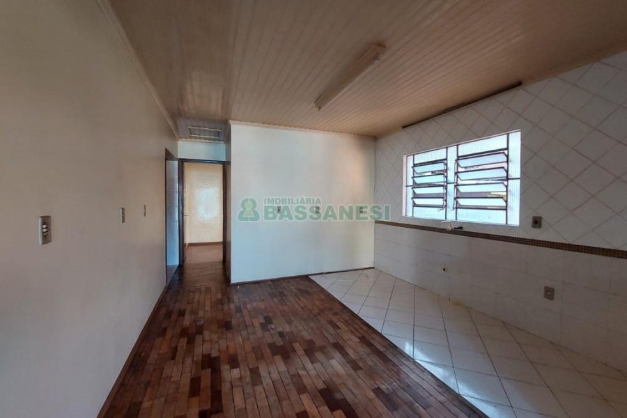 Casa com 54m², 1 dormitório, no bairro Rio Branco em Caxias do Sul para Alugar
