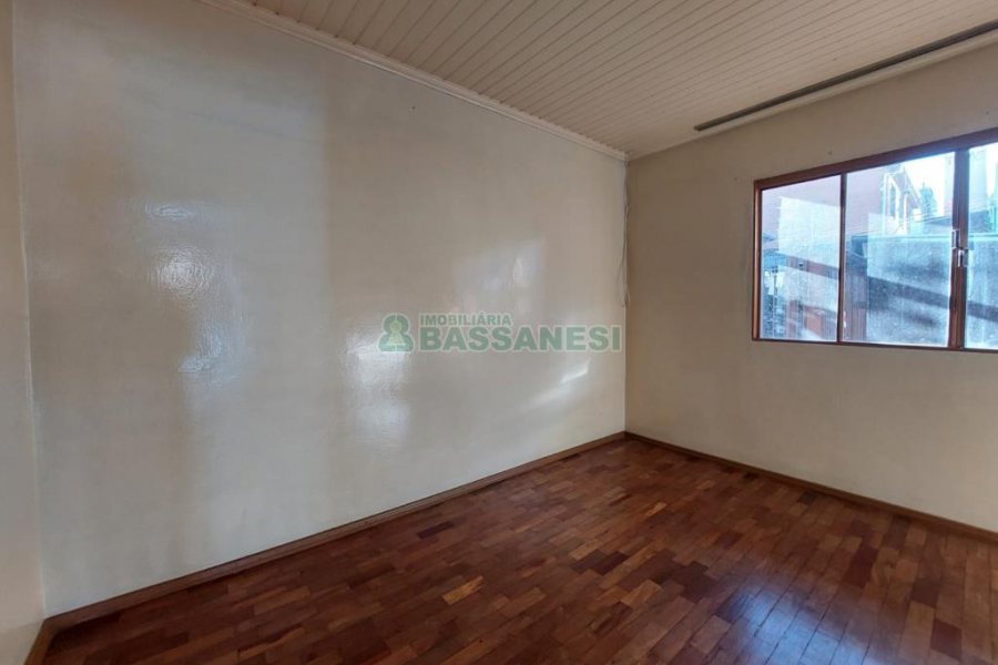 Casa com 54m², 1 dormitório, no bairro Rio Branco em Caxias do Sul para Alugar