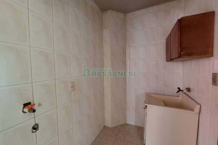 Casa com 54m², 1 dormitório, no bairro Rio Branco em Caxias do Sul para Alugar