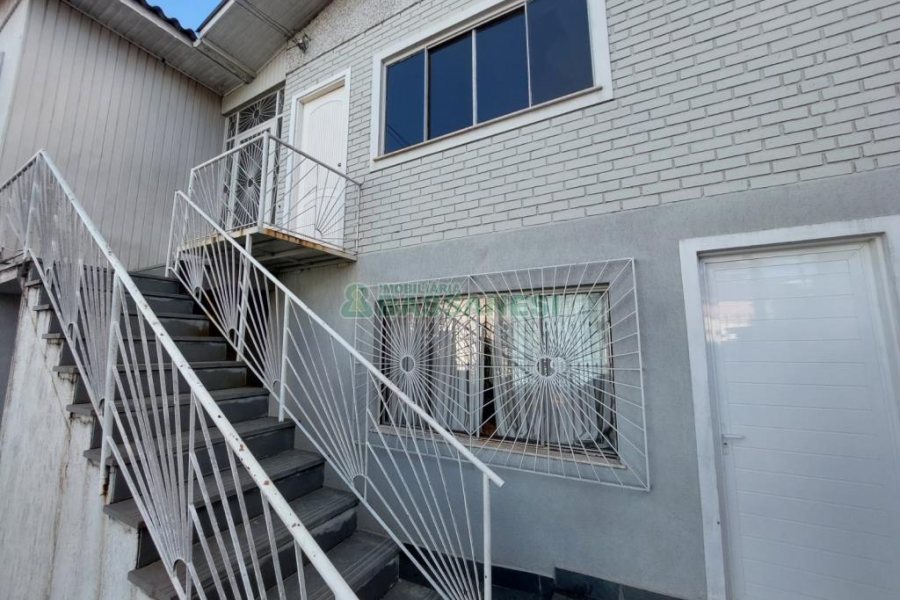 Casa com 54m², 1 dormitório, no bairro Rio Branco em Caxias do Sul para Alugar